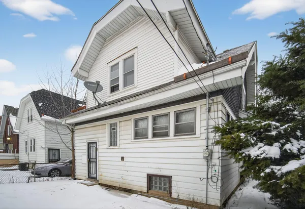 $164,900 | 2927 North 40th Street, Milwaukee, WI 53210
