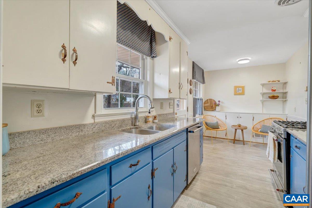 3558 Hartland Road Southwest Roanoke, VA 24015 - Photo 23 of 73