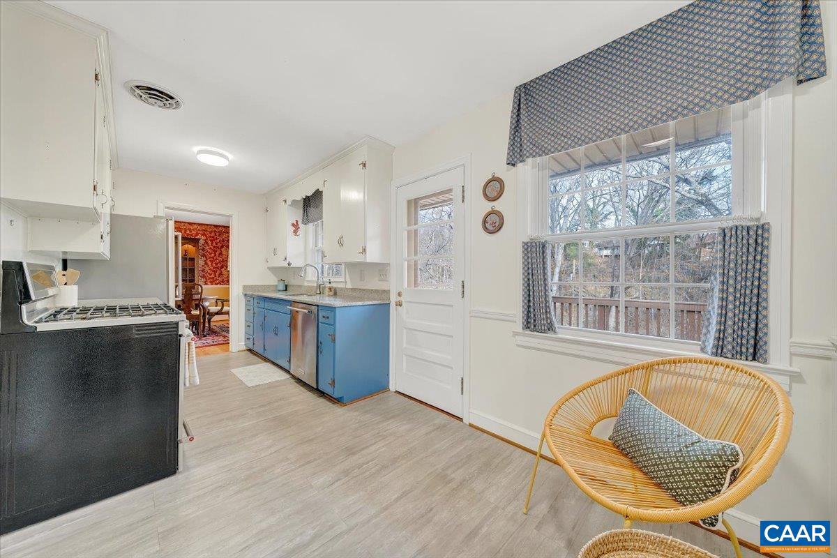 3558 Hartland Road Southwest Roanoke, VA 24015 - Photo 31 of 73