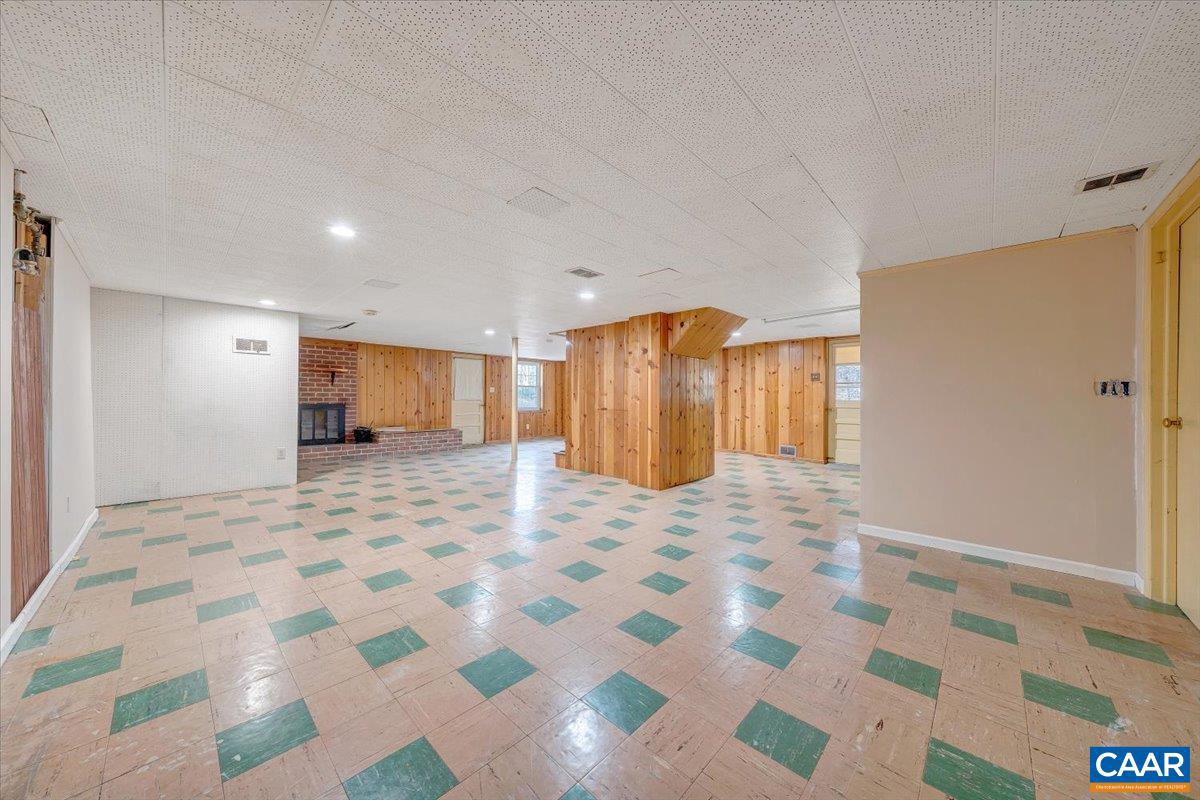 3558 Hartland Road Southwest Roanoke, VA 24015 - Photo 42 of 73