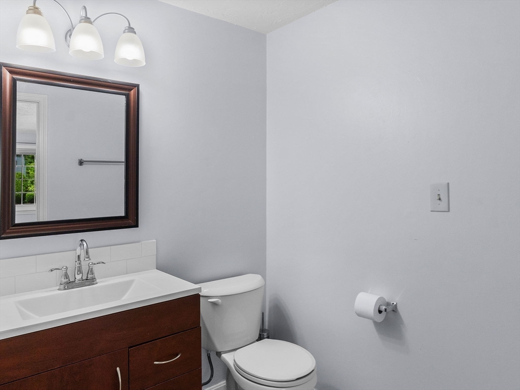 194 Washington Street, Unit E Canton, MA 02021 - Photo 16 of 23