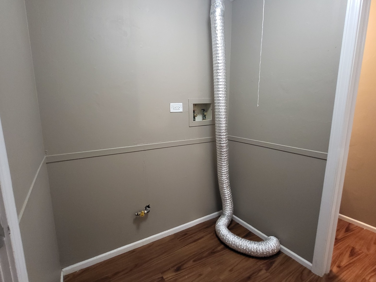 200 Rodenburg Road Roselle, IL 60172 - Photo 12 of 15 a view of an empty room