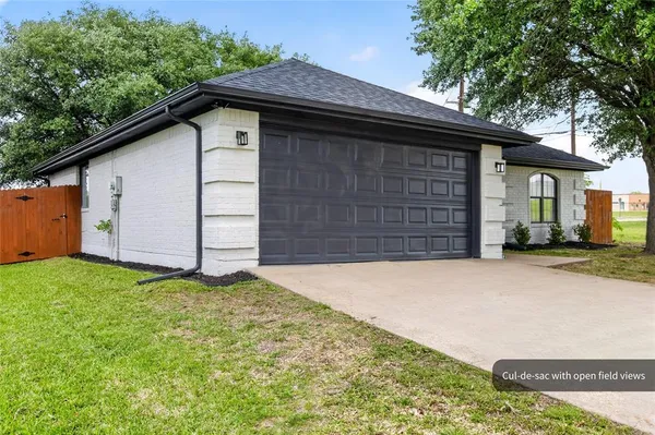 $284,000 | 509 Brookside Court, Burleson, TX 76028