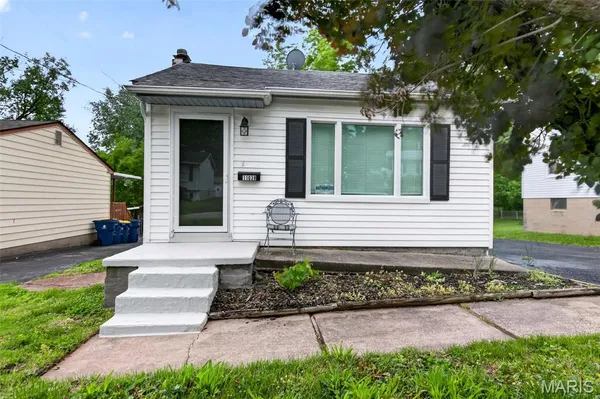 $185,000 | 11038 Gertrude Avenue, St. Ann, MO 63074