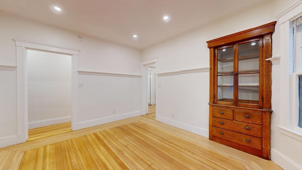 147 Langdon Avenue, Unit 1 Watertown, MA 02472 - Photo 5 of 24