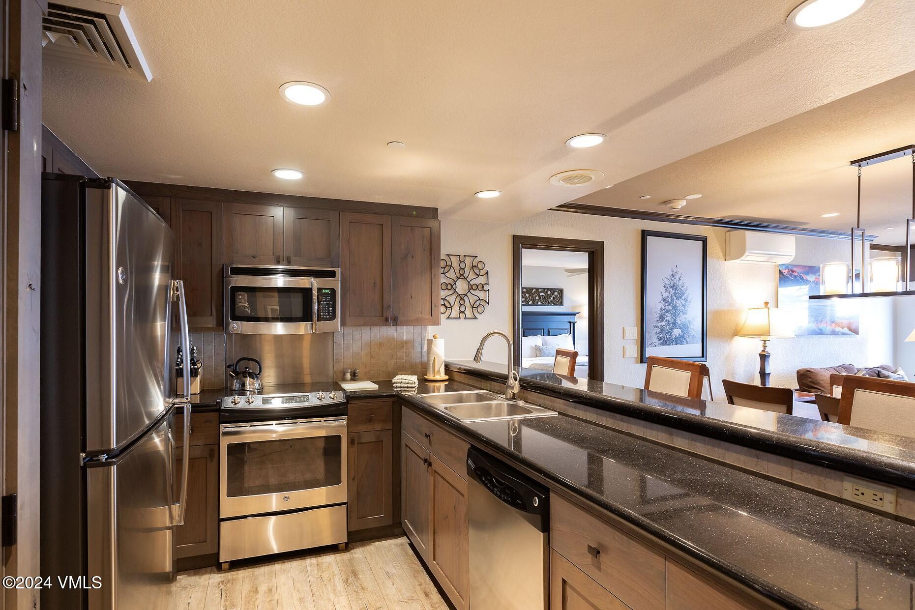210 Offerson Road, Unit 20650 Beaver Creek, CO 81620 - Photo 1 of 26 0E7A0002-NW