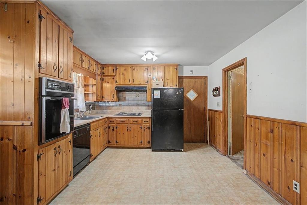4455 Hillpine Road Forest Park, GA 30297 - Photo 17 of 43