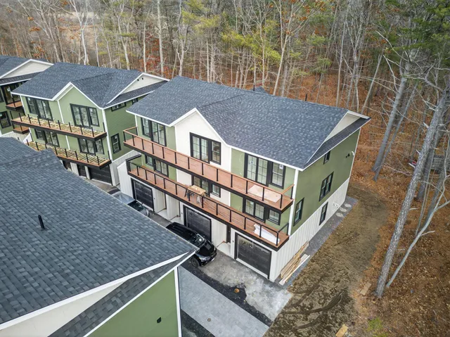 $670,000 | 16 Salt Point Drive, Unit 20, Old Orchard Beach, ME 04064