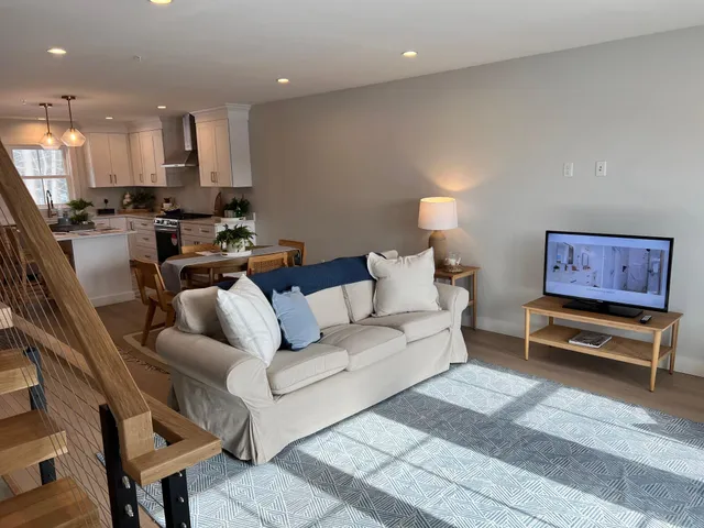 $670,000 | 16 Salt Point Drive, Unit 20, Old Orchard Beach, ME 04064