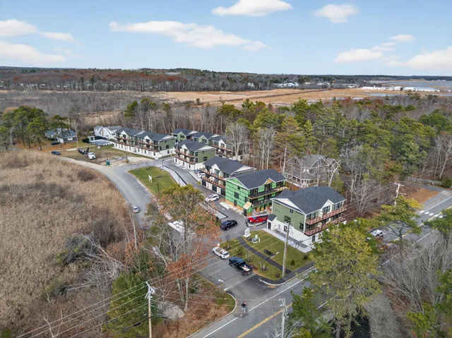 $670,000 | 16 Salt Point Drive, Unit 20, Old Orchard Beach, ME 04064