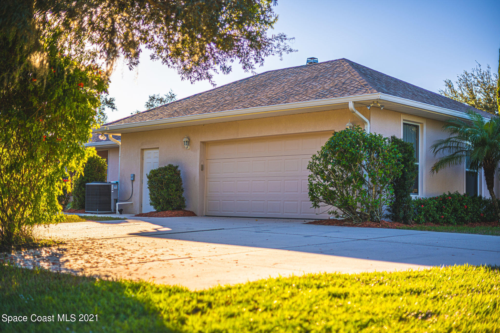 3748 Turtle Mound Road Melbourne, FL 32934 - Photo 55 of 68 a front view of house with yard