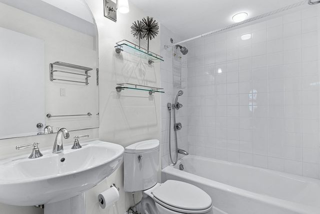 $2,000,000 | 165 Tremont Street, Unit 501, Boston, MA 02111