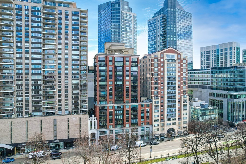 165 Tremont Street, Unit 501 Boston, MA 02111 - Photo 29 of 37