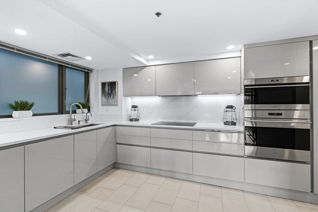 165 Tremont Street, Unit 501 Boston, MA 02111 - Photo 10 of 37