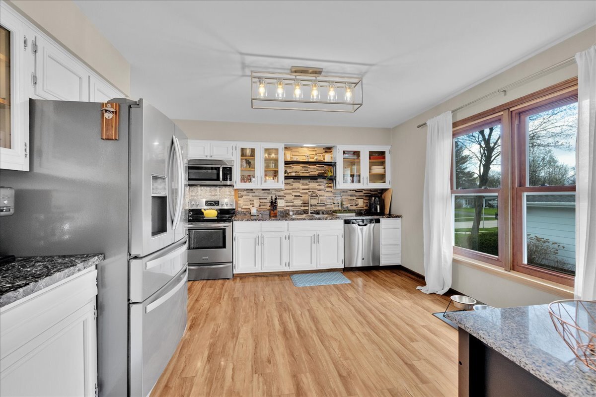 828 South Jefferson Street Batavia, IL 60510 - Photo 8 of 26