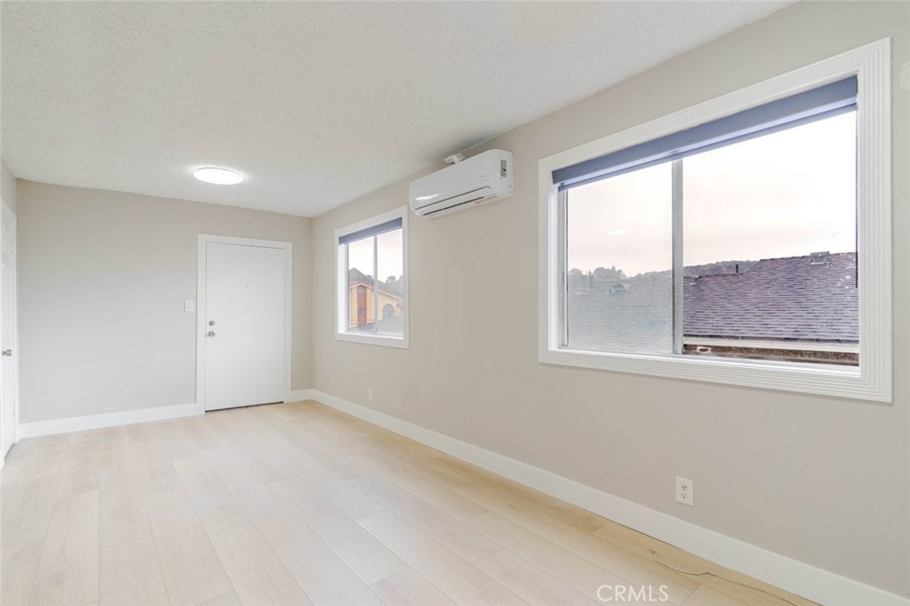 7137 Greeley Street, Unit 7 Tujunga, CA 91042 - Photo 5 of 17
