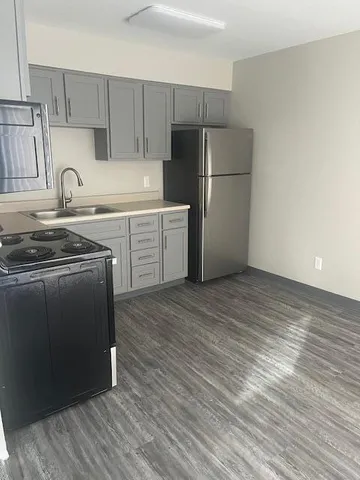 $1,160 | 310 Admiral Avenue, Unit 4, Portage, MI 49002