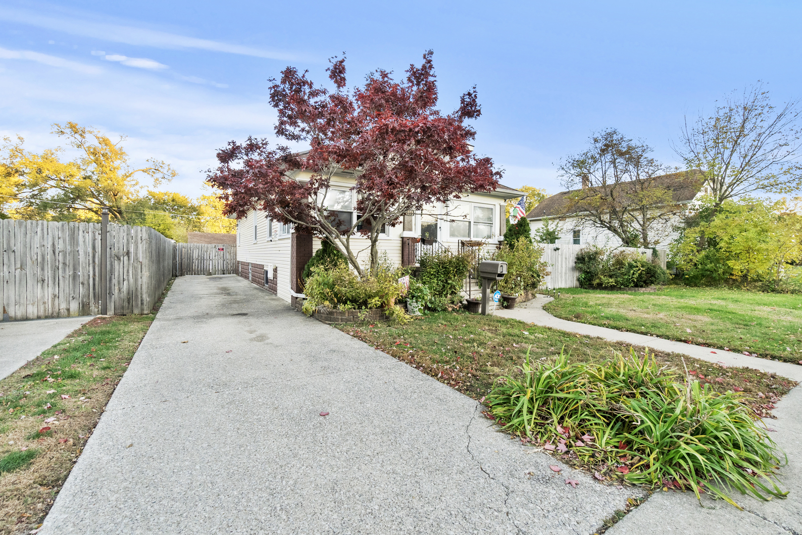 18275 Ada Street Lansing, IL 60438 - Photo 3 of 18 front view of a house with a yard