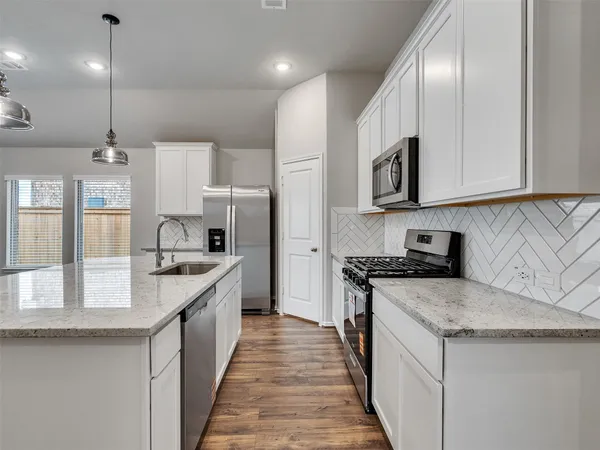 $2,900 | 12614 Nueces River Drive, Cypress, TX 77433