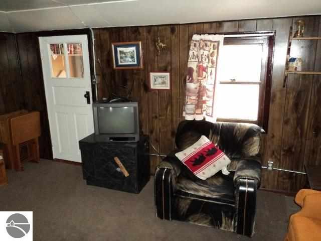 6015 Kniss Road Southeast Kalkaska, MI 49646 - Photo 11 of 19 1740612-10.JPG