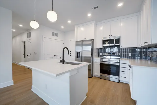 $2,795 | 3000 Duval Street, Unit 102, Austin, TX 78705