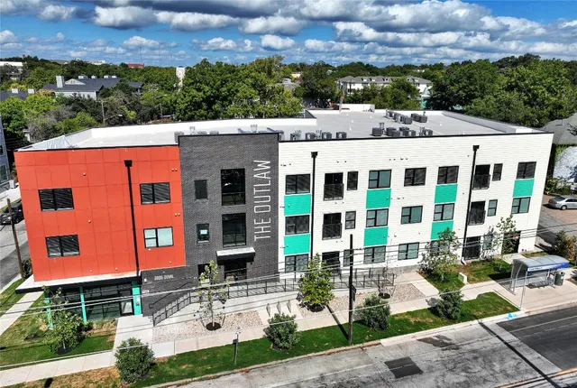 $2,795 | 3000 Duval Street, Unit 102, Austin, TX 78705