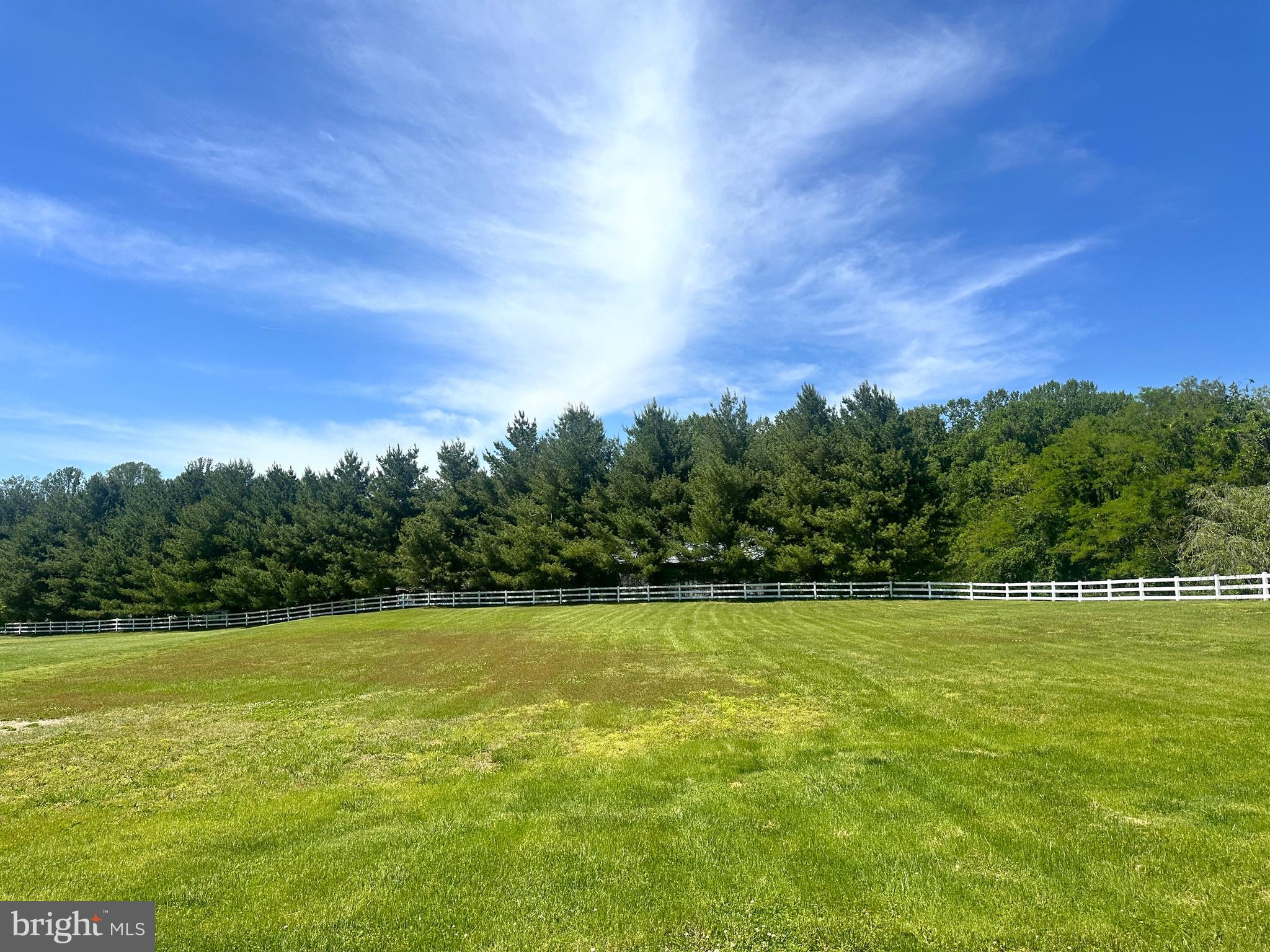 212 West Bay Front Road Lothian, MD 20711 - Photo 5 of 5 a view of a swimming pool and a yard