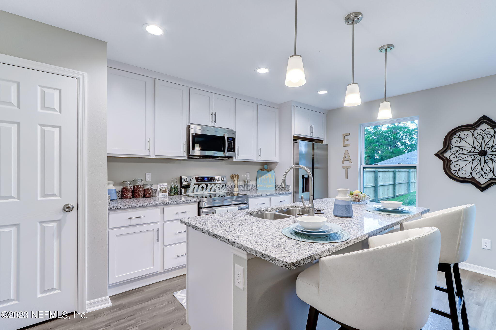 8375 Hewitt Street Jacksonville, FL 32244 - Photo 6 of 25 Kitchen