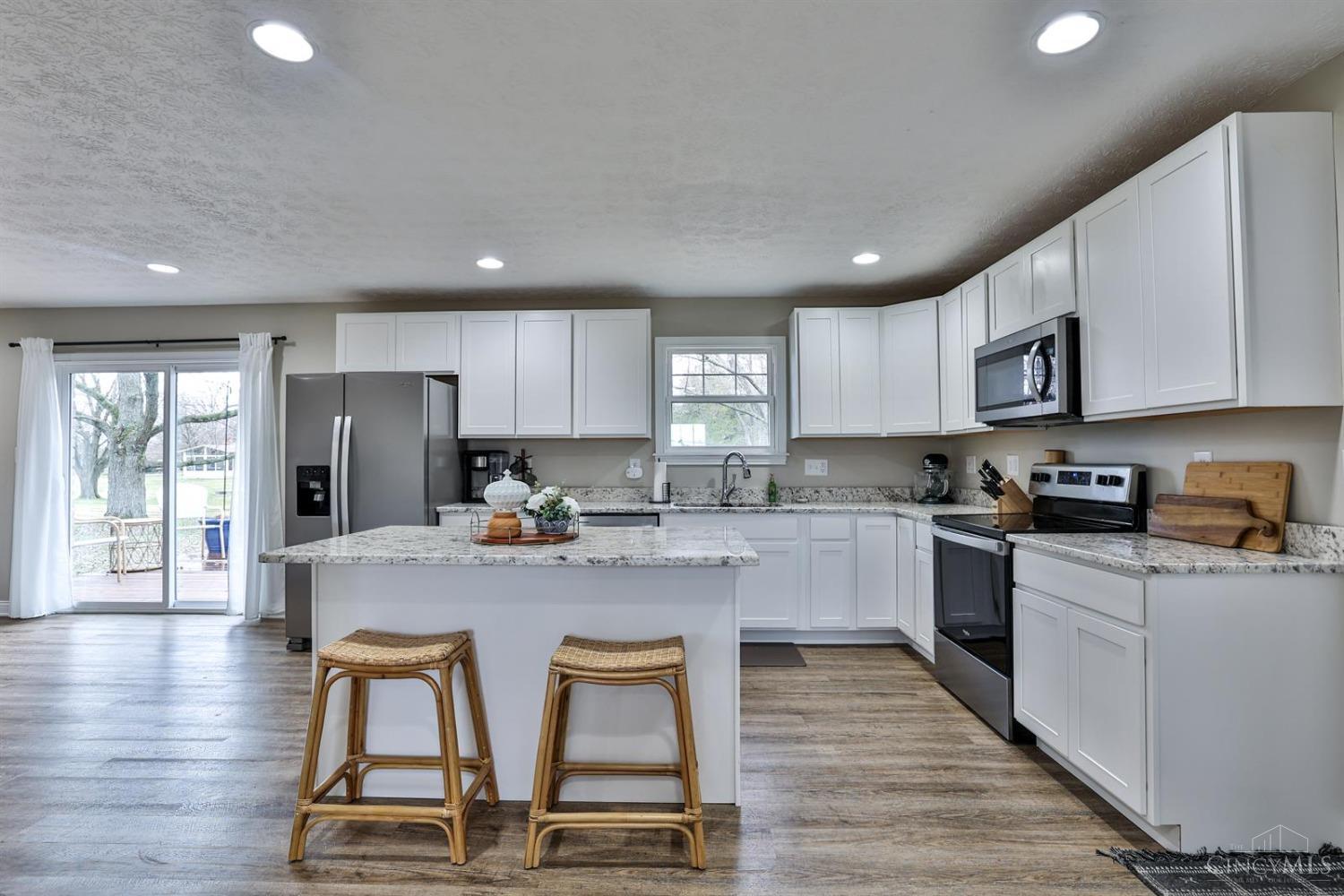8283 Cox Road West Chester, OH 45069 - Photo 12 of 31 Gallery Image 12