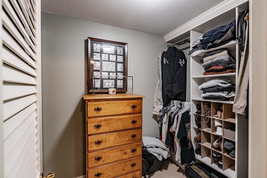 100 South Loomis Street Southwick, MA 01077 - Photo 17 of 34