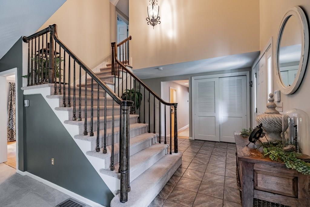 100 South Loomis Street Southwick, MA 01077 - Photo 2 of 34