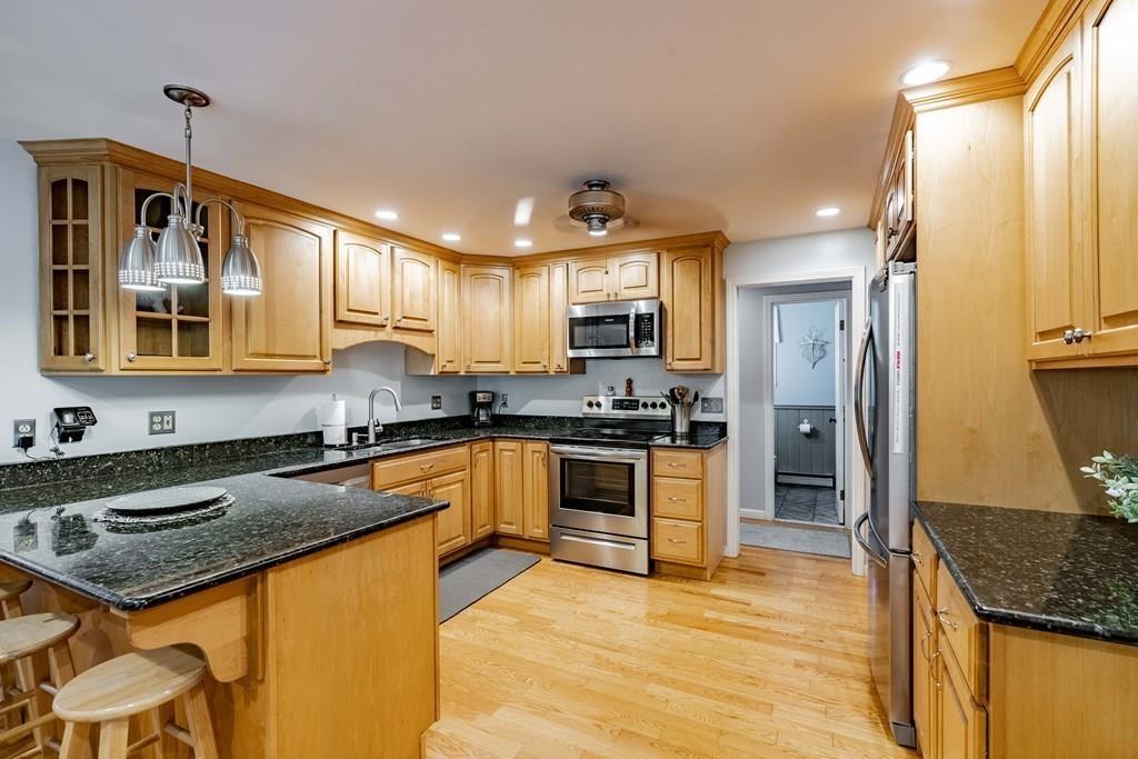 100 South Loomis Street Southwick, MA 01077 - Photo 5 of 34