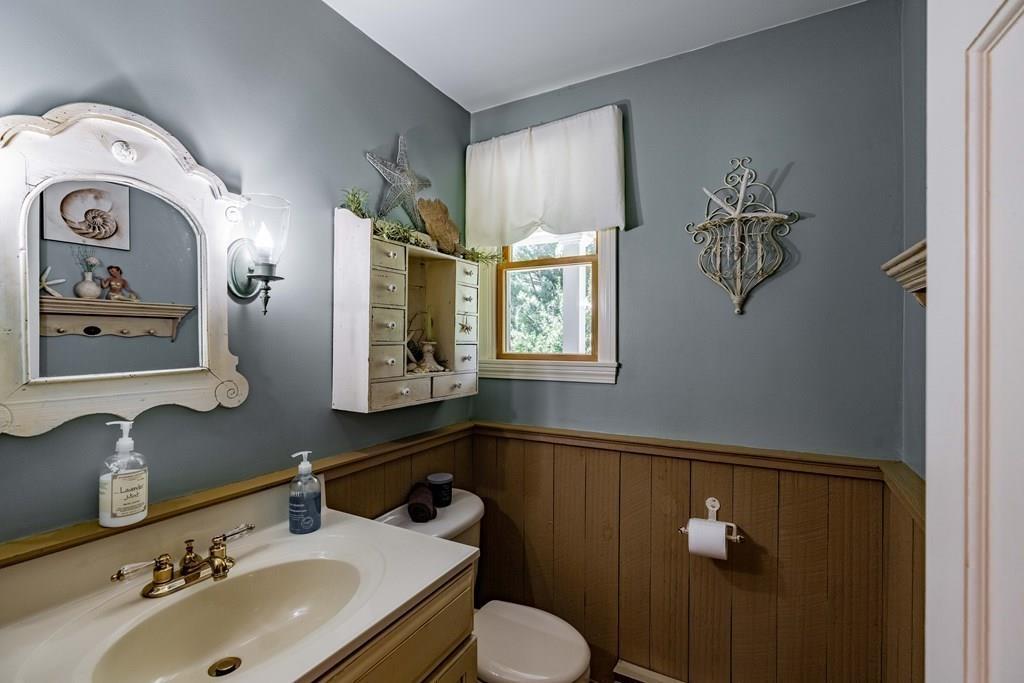 100 South Loomis Street Southwick, MA 01077 - Photo 10 of 34