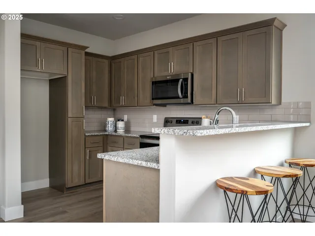 $355,000 | 12086 Southeast Harold Street, Portland, OR 97266