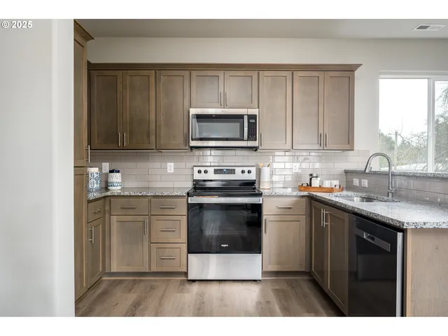 $355,000 | 12086 Southeast Harold Street, Portland, OR 97266