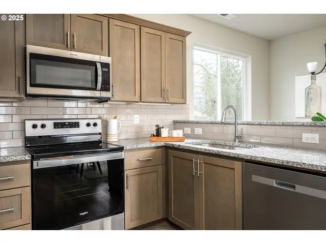 $355,000 | 12086 Southeast Harold Street, Portland, OR 97266