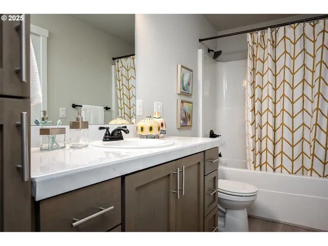 $355,000 | 12086 Southeast Harold Street, Portland, OR 97266