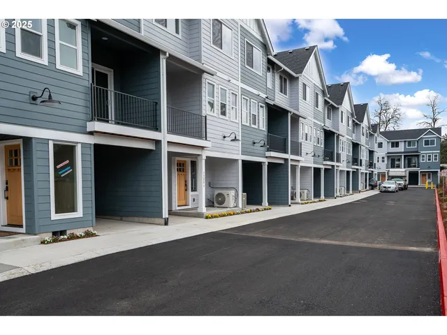 $355,000 | 12086 Southeast Harold Street, Portland, OR 97266