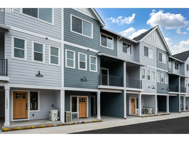 $355,000 | 12086 Southeast Harold Street, Portland, OR 97266