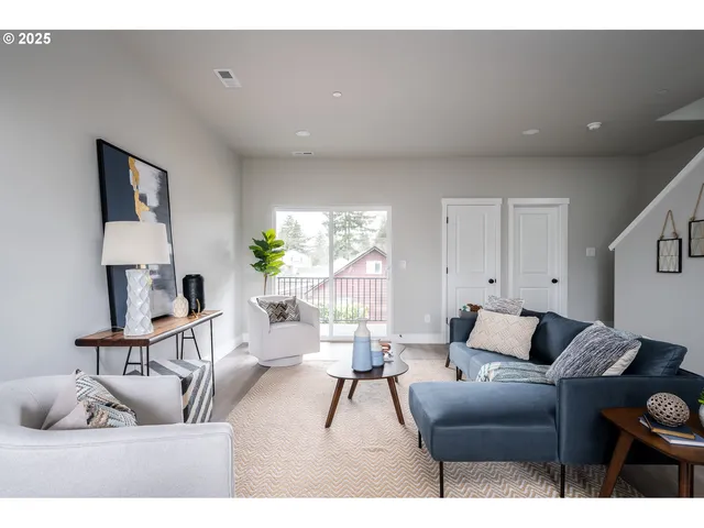 $355,000 | 12086 Southeast Harold Street, Portland, OR 97266