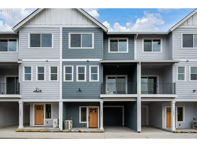 $355,000 | 12086 Southeast Harold Street, Portland, OR 97266