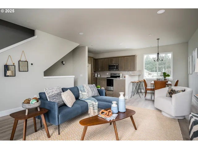 $355,000 | 12086 Southeast Harold Street, Portland, OR 97266