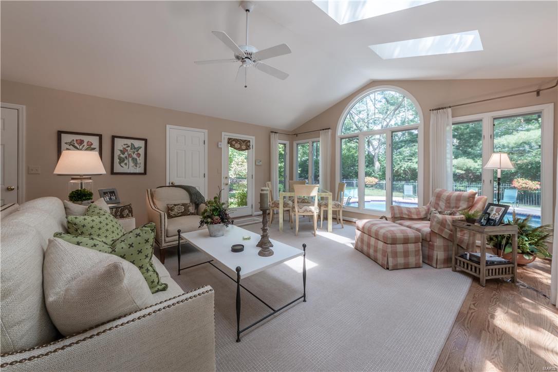 1816 Camberly Road St. Louis, MO 63131 - Photo 7 of 42 Gallery Image 7