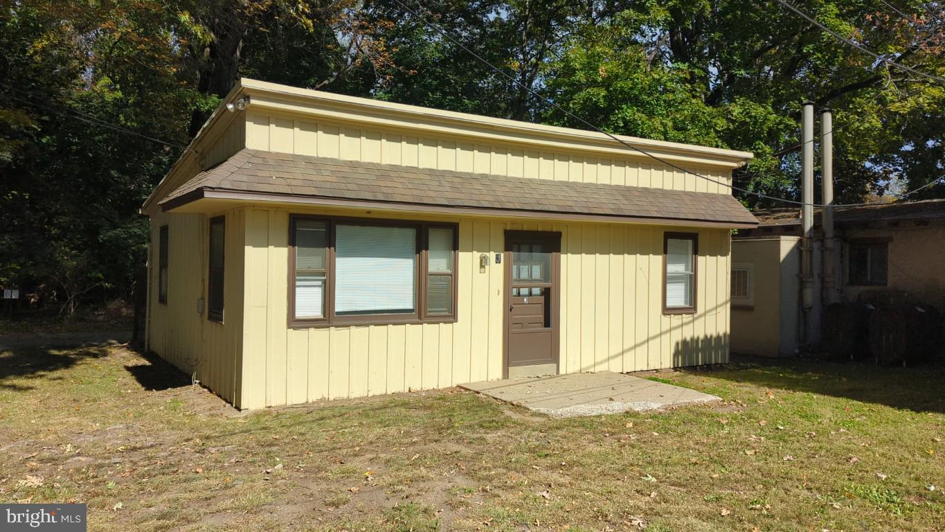 900 Main Street Brookhaven, PA 19015 - Photo 19 of 42 a view of a house with a outdoor space