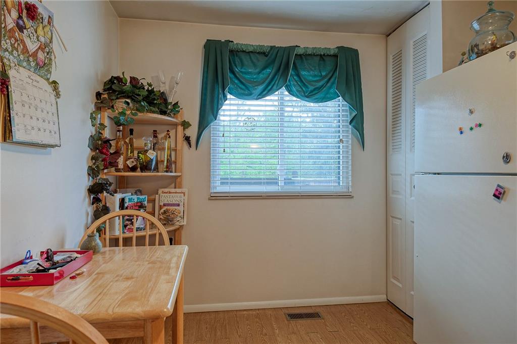2541 Hunting Ridge Trail Bridgeville, PA 15017 - Photo 11 of 25 Gallery Image 11