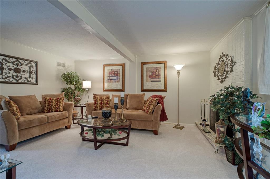 2541 Hunting Ridge Trail Bridgeville, PA 15017 - Photo 4 of 25 Gallery Image 4