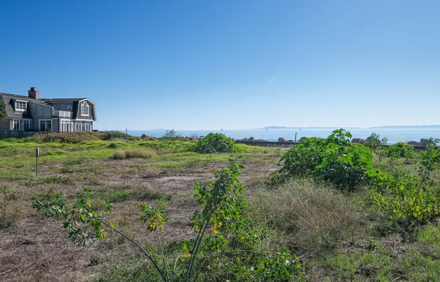 $1 | 3735 Santa Claus Lane, Carpinteria, CA 93013