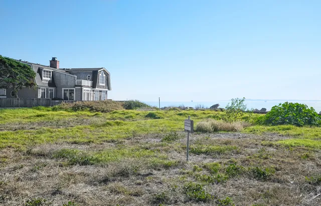 $1 | 3735 Santa Claus Lane, Carpinteria, CA 93013