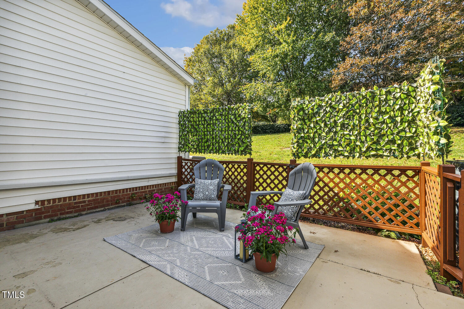 5402 Goldenglow Way Raleigh, NC 27606 - Photo 37 of 44 037
