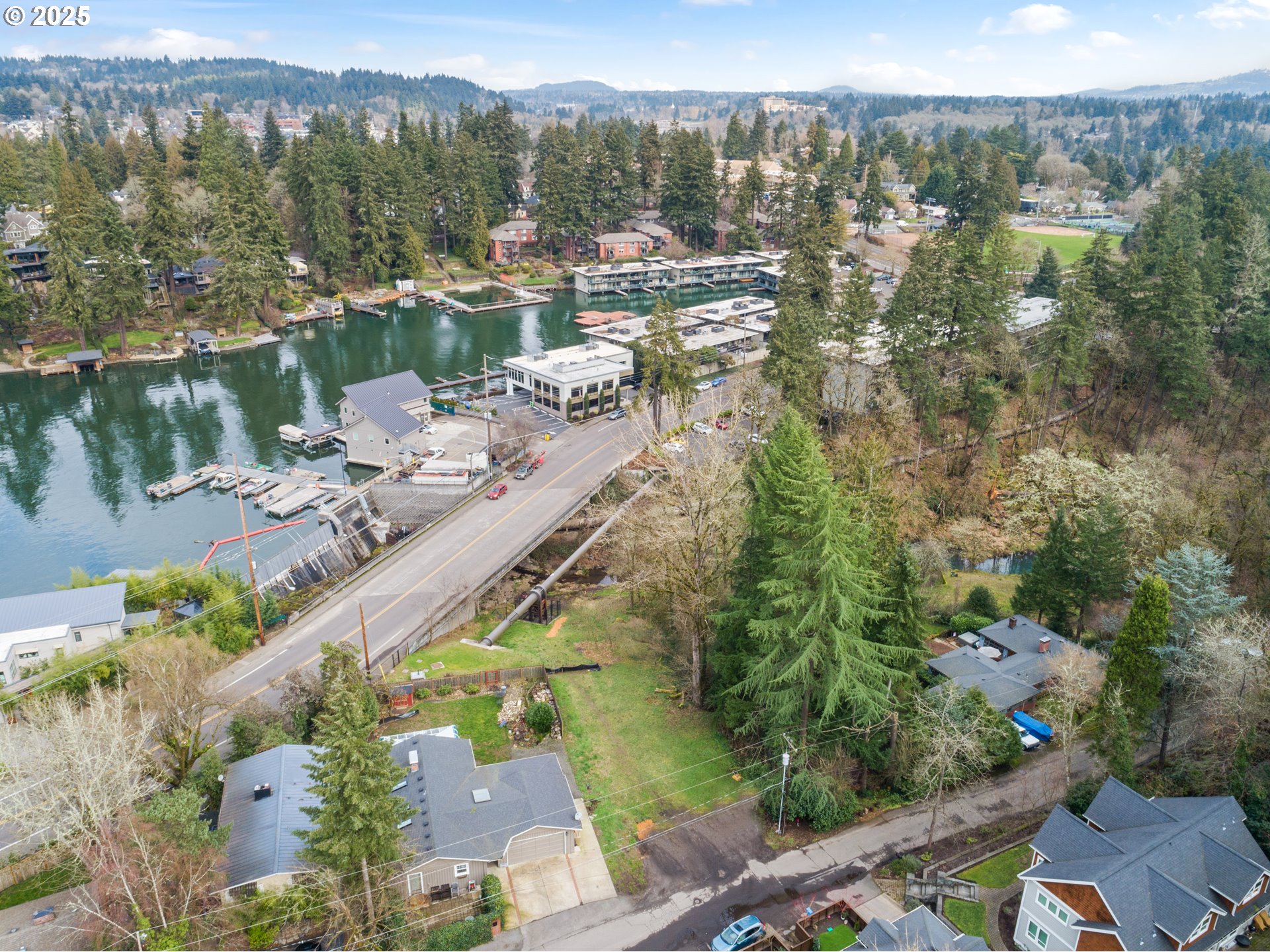 719 Maple Street Lake Oswego, OR 97034 - Photo 3 of 37